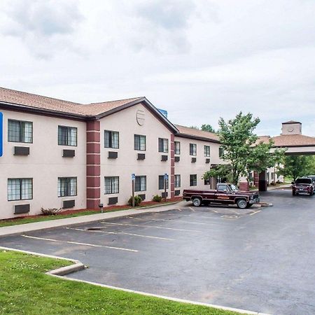 Comfort Inn & Suites Hamburg Bagian luar foto