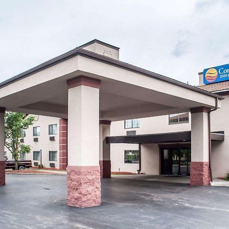 Comfort Inn & Suites Hamburg Bagian luar foto