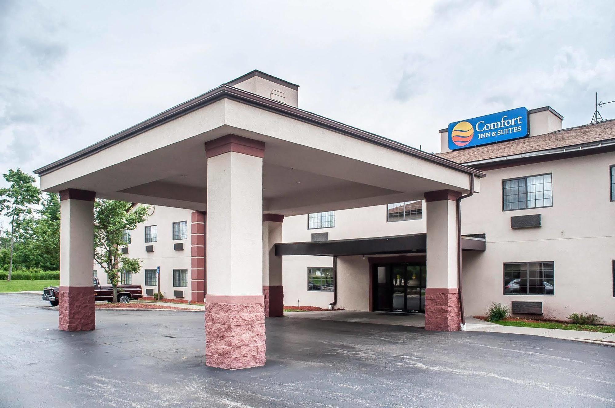 Comfort Inn & Suites Hamburg Bagian luar foto