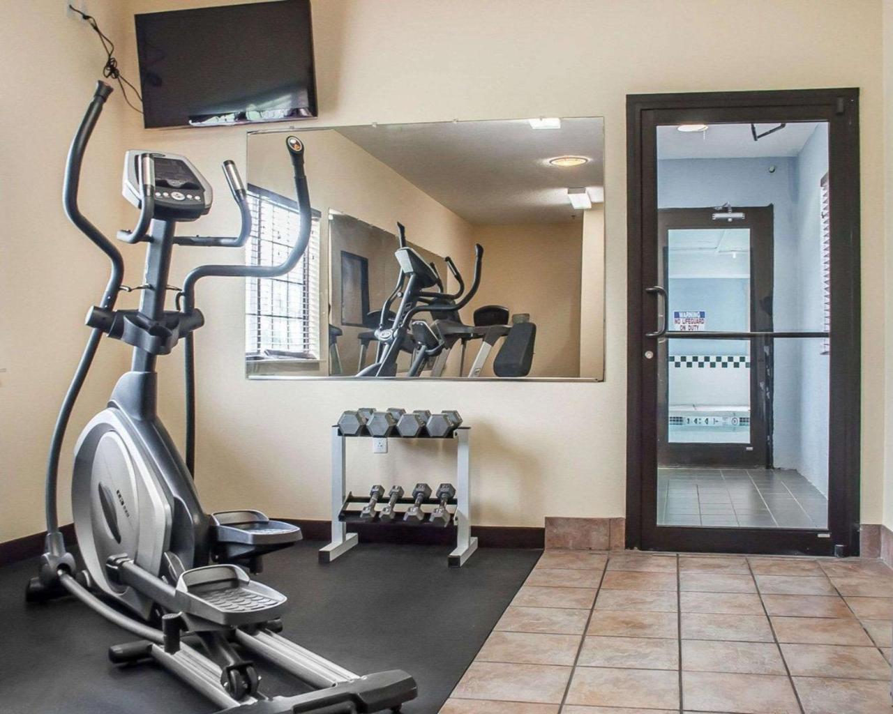 Comfort Inn & Suites Hamburg Bagian luar foto